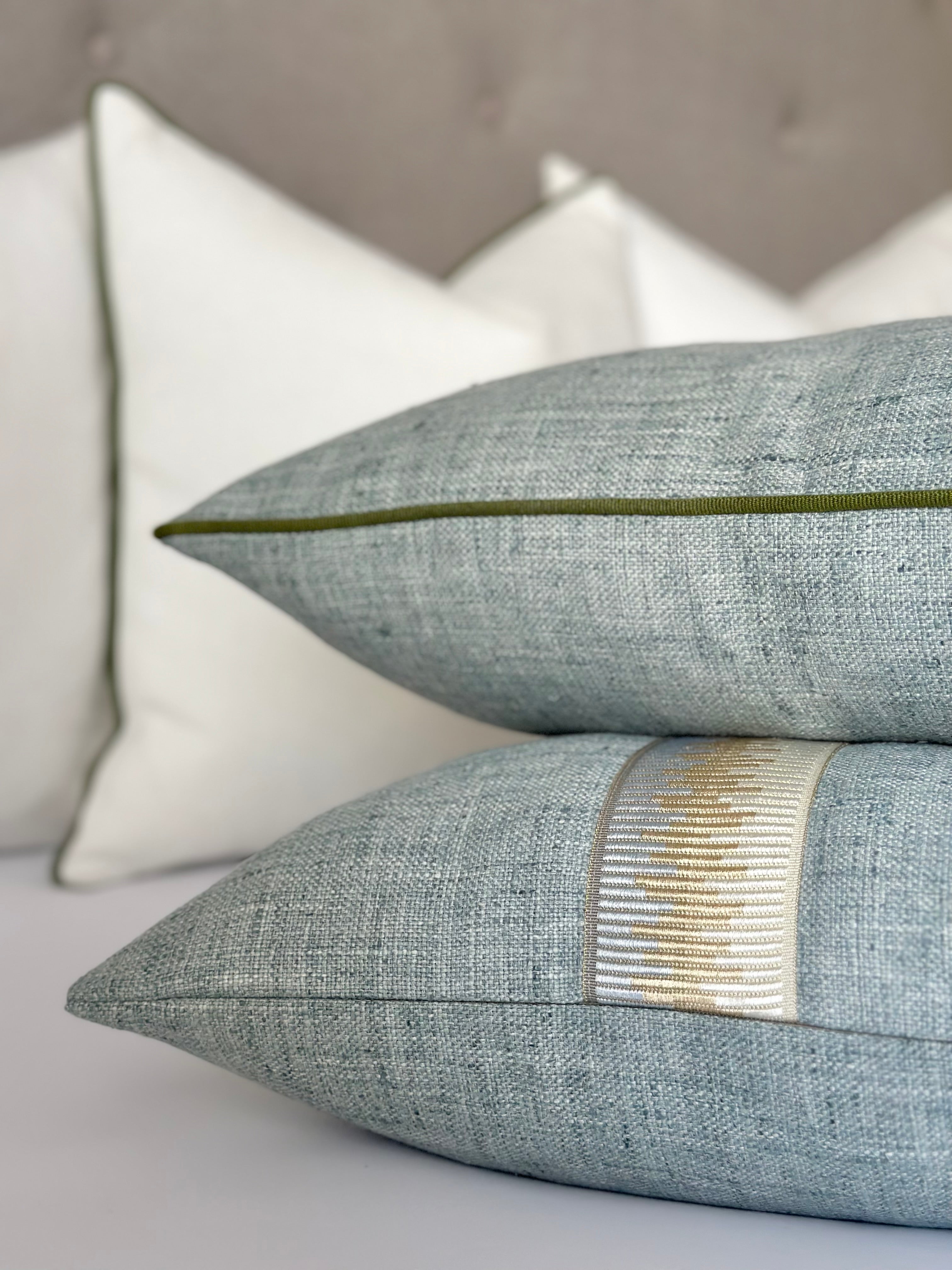 Mist blue accent pillow Aveno