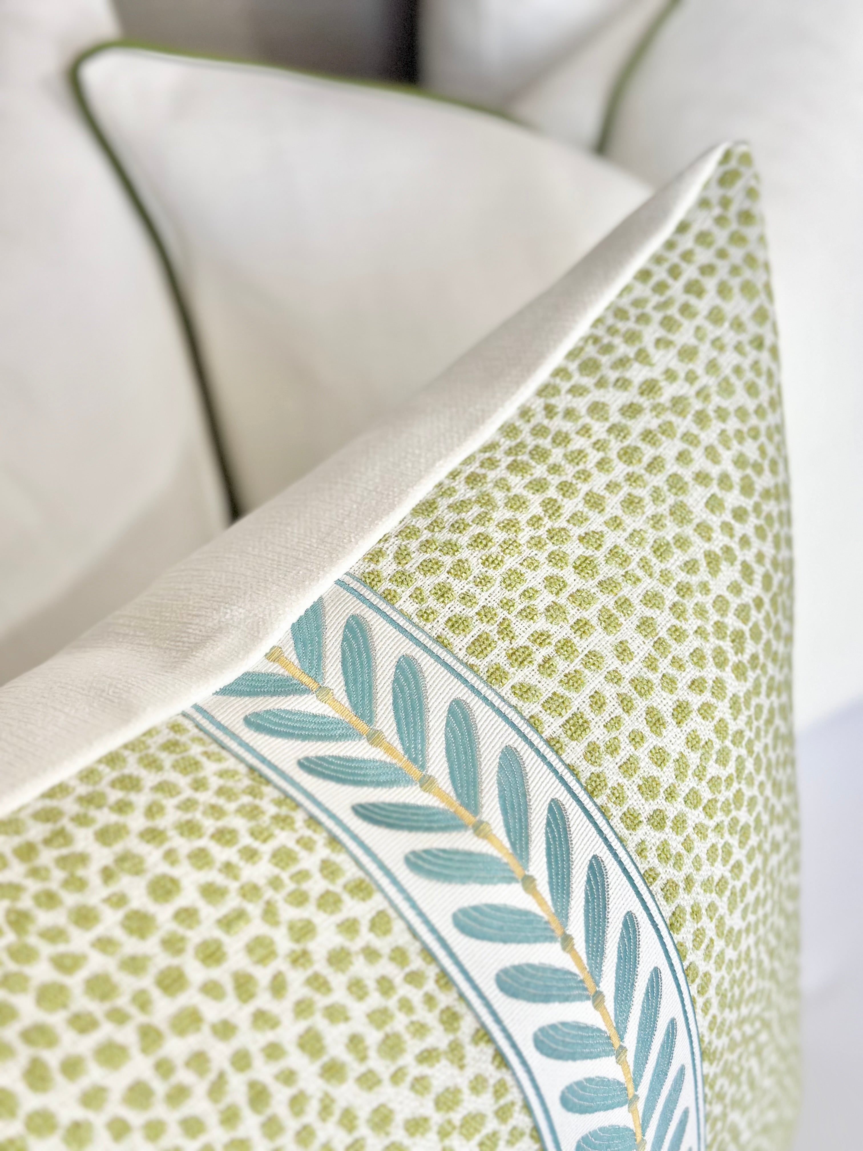 Green throw pillow cover Dotterea