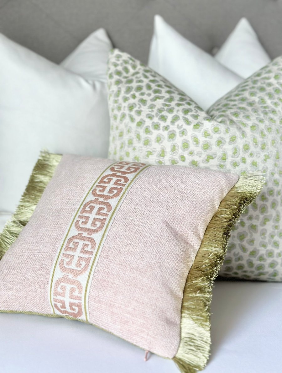 Blush love Mini pillow